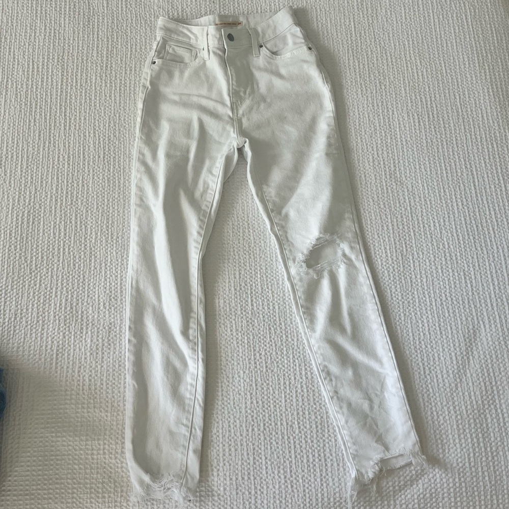 Levi’s 721 high rise skinny ankle jeans.